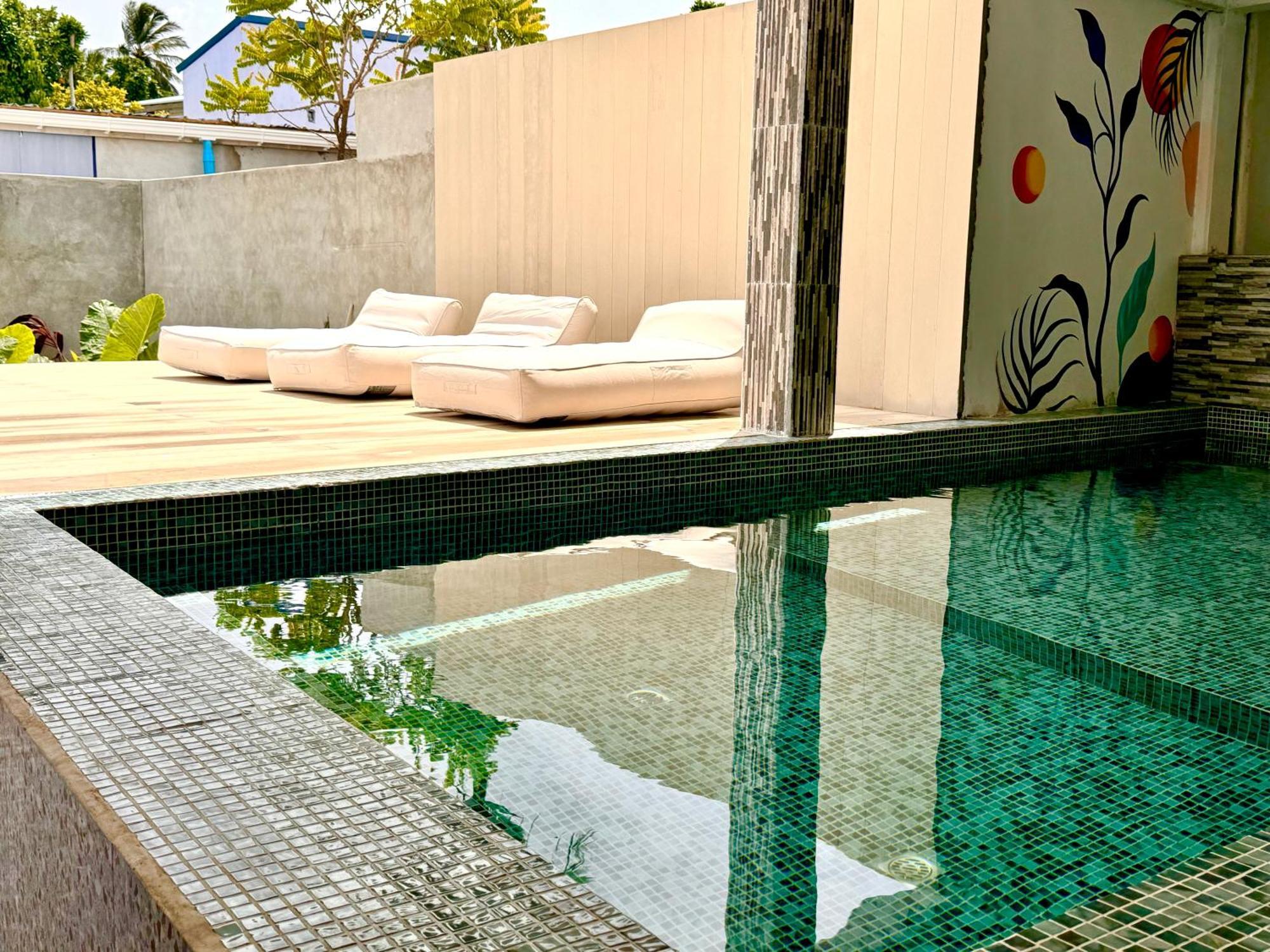 Sands Garden Hotel Thoddoo Exterior photo
